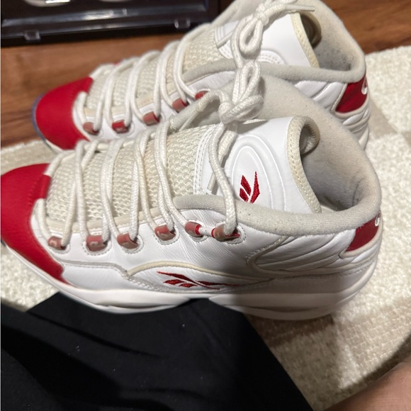 Reeboks - Picture 2 of 3